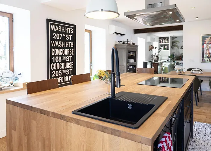 La Boca Noche D'hotes Et