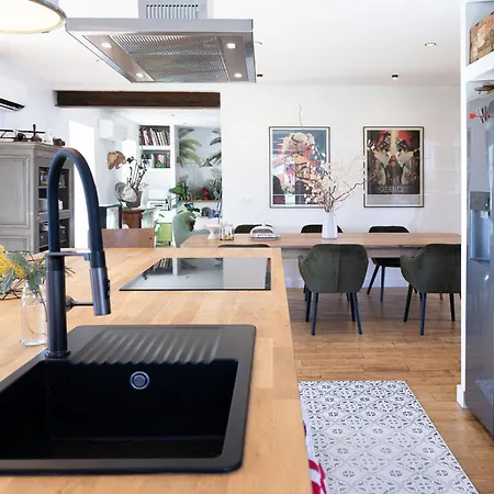 La Boca Noche D'hotes Et *